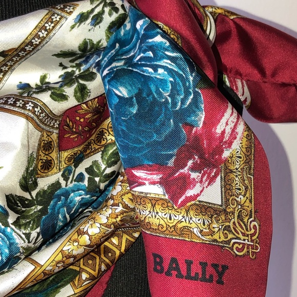 ❌SOLD❌ Exquisite Bally Silk Scarf - Picture 3 of 11